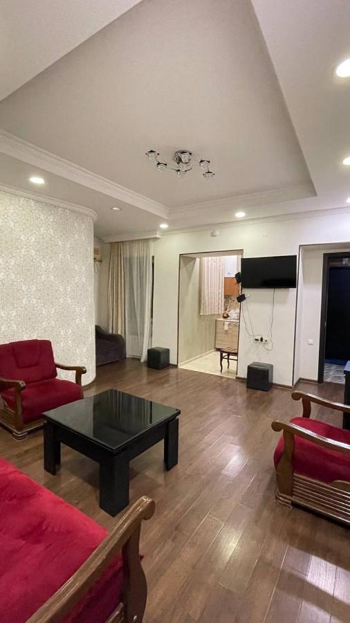 Elegant Modern Apartment Тбілісі Екстер'єр фото