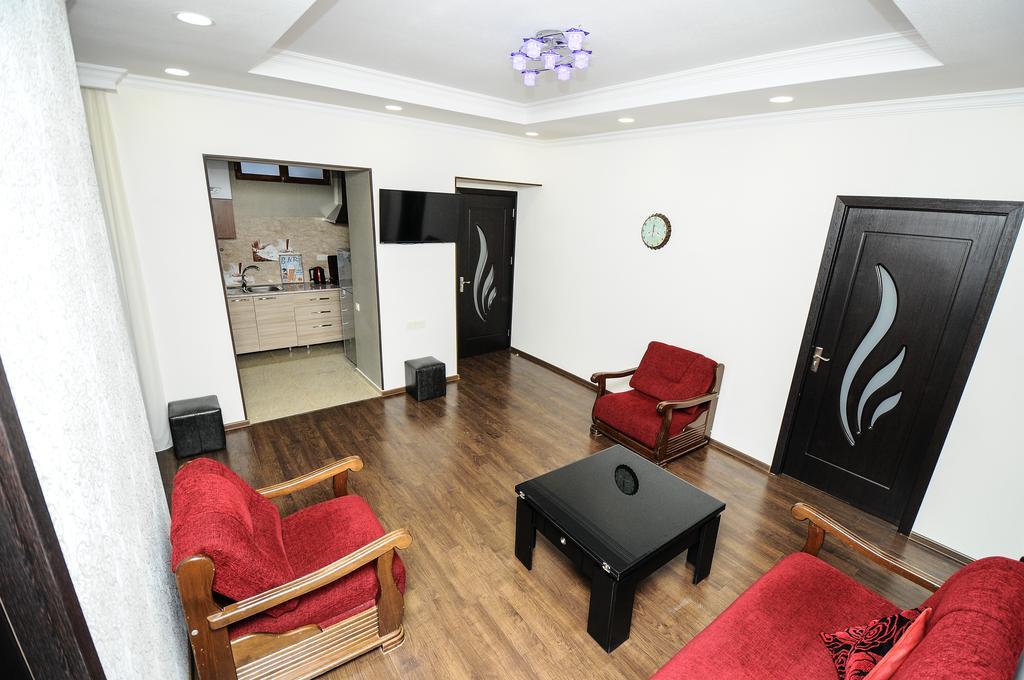 Elegant Modern Apartment Тбілісі Екстер'єр фото