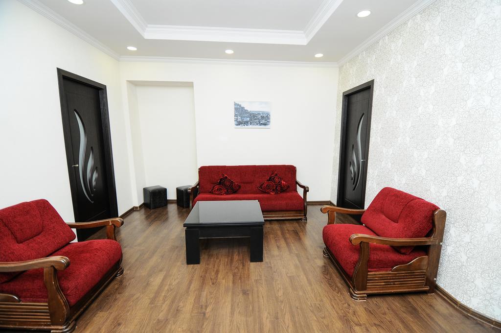 Elegant Modern Apartment Тбілісі Екстер'єр фото